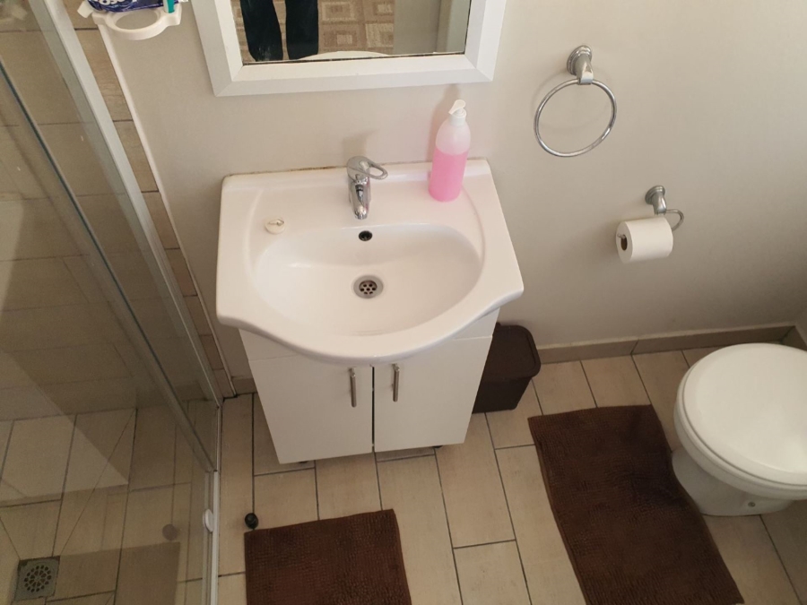 To Let 1 Bedroom Property for Rent in Table View Western Cape